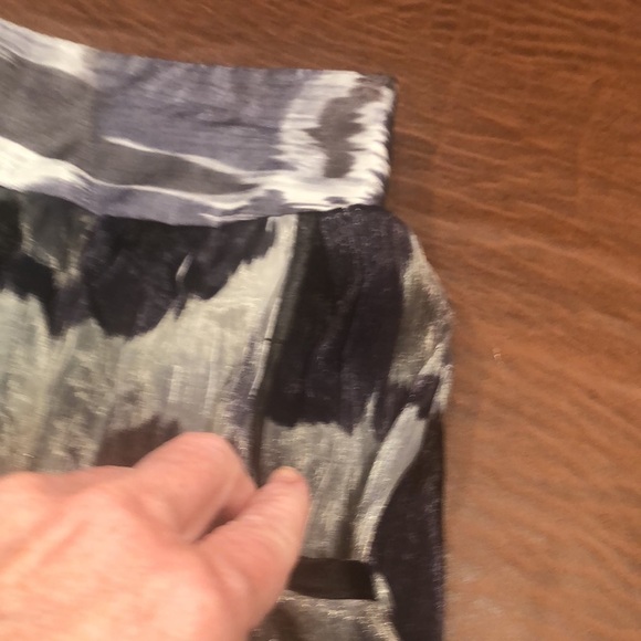 CHARLOTTE RUSSE Adorable lined Skirt w/ pockets Size S - Picture 3 of 6